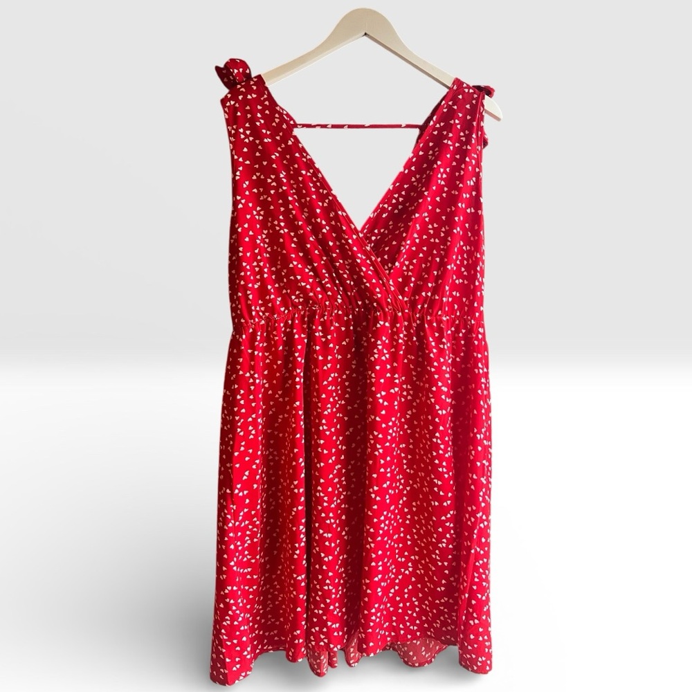 Sleeveless Low V Cut Neckline Red Lightweight Dress with White Hearts Size 2XL